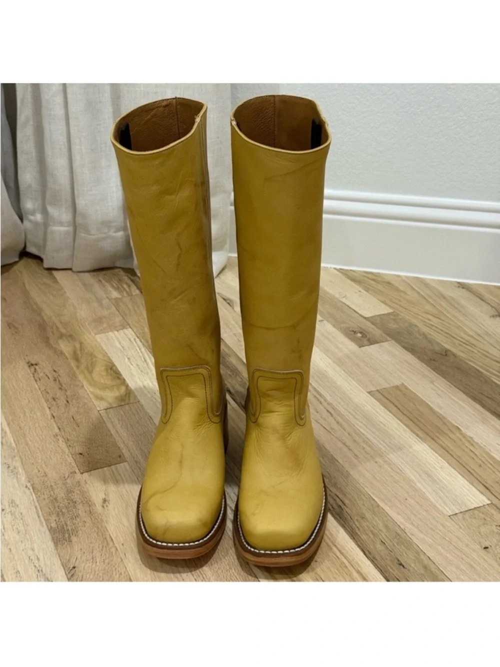 Frye Campus 14L Boots Banana